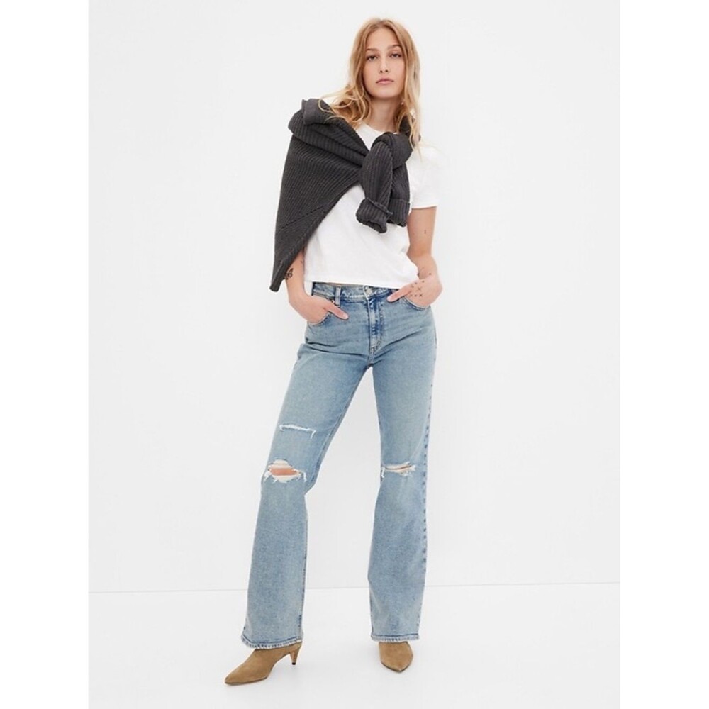 GAP Mid Rise '90s Loose Flare Mid Rise Jeans Light Destroy Sz 28 6R